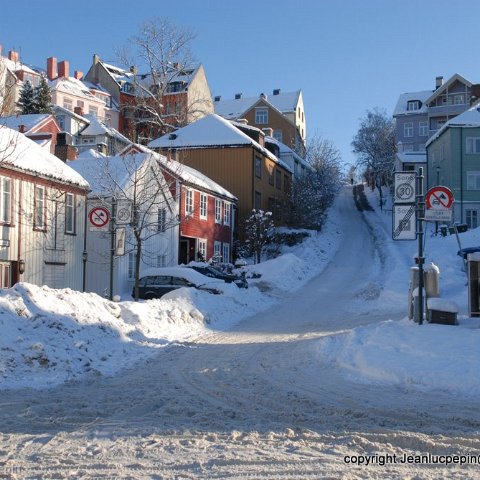 Feb_2009_road_to_fort Bakklandet in winter